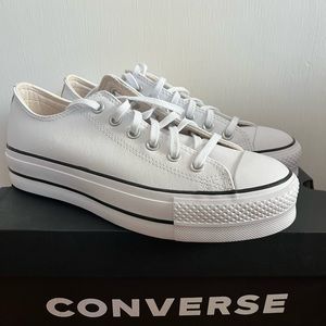 Converse Chuck Taylor Platform Sneaker - Women's